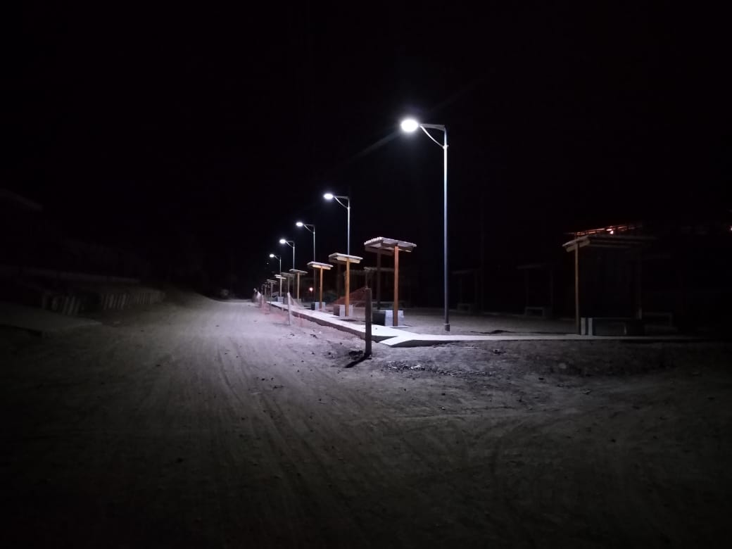 Inspection of 20W solar street lights in the winter